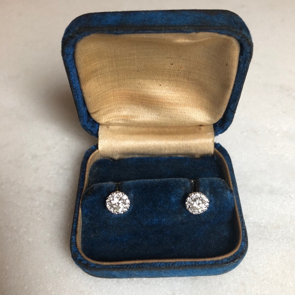 SOLD! 1cttw Diamond 14K Gold Vintage Stud Earrings - Picture 9 of 11